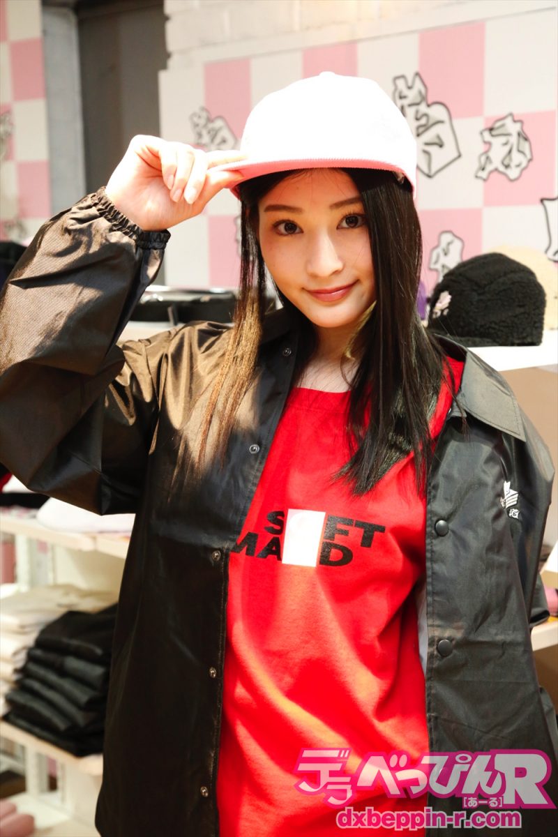 本庄鈴セックス SOD×S〇XSOCKSセカンドコラボ】唯井まひろちゃん、本庄鈴ちゃんら22人ものセクシー女優が人気アパレルブランドに身を包み1日店長に！  エッチな雰囲気がかわいいという若者が急増！ | デラべっぴんR