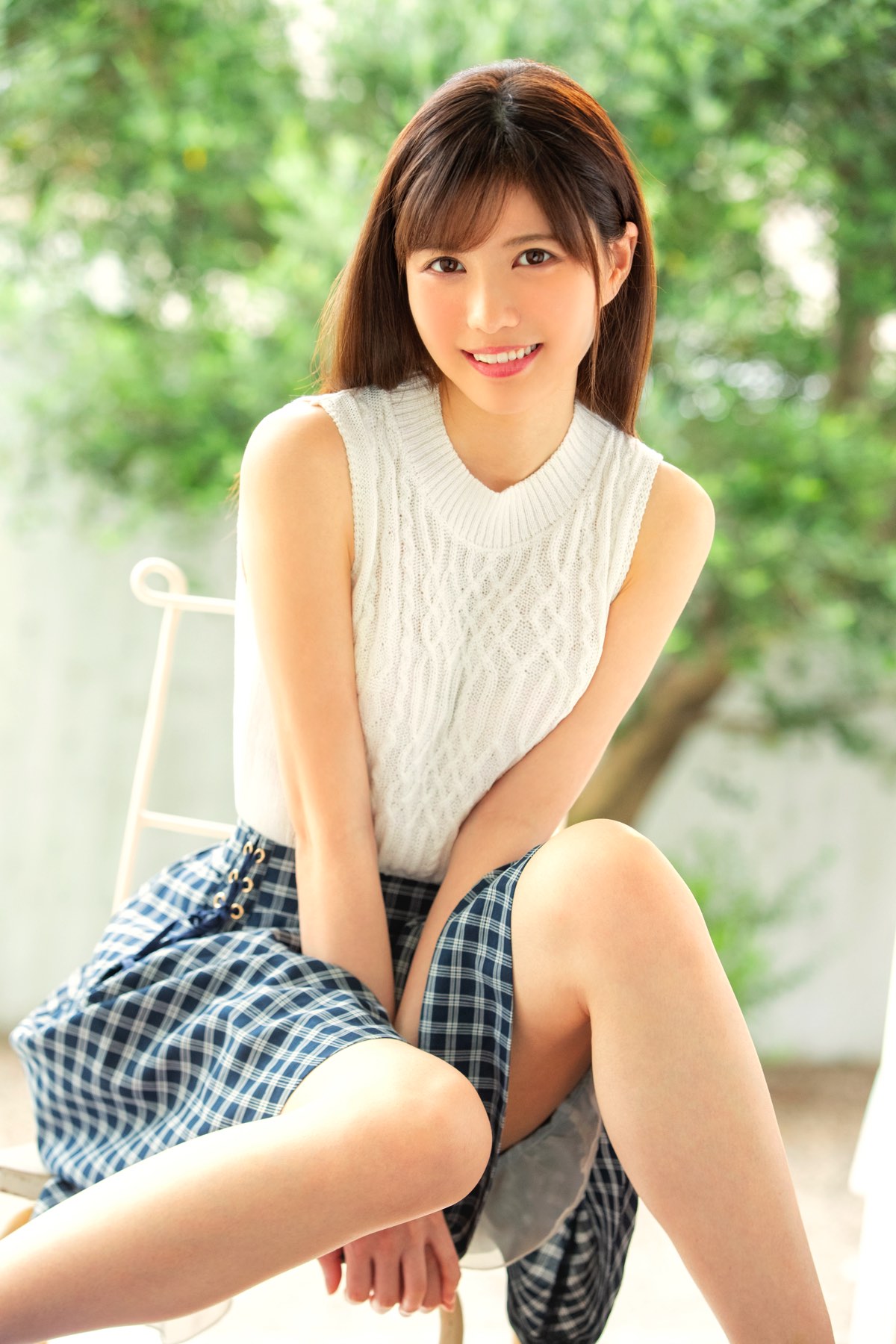 藍奈みずき　エロ MOODYZ期待の19歳新人・藍芽みずきインタビュー】「初体験は高1年で、同じ学校の先輩です。感想は…いっぱい注射されたほうがまし」「顔射は『こんなに出るの？』って…量がえぐかったです」後編  | デラべっぴんR