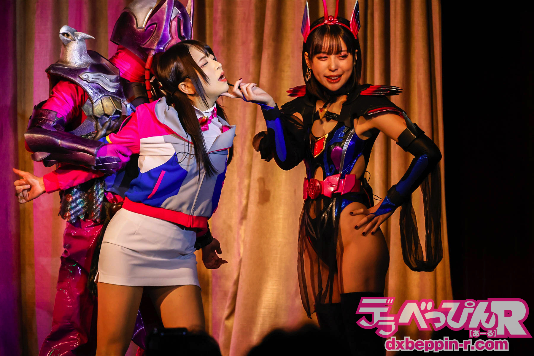 GIGA ヒロイン 磔拘束 